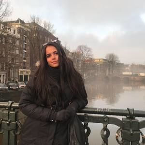 Meet your Posher, Nicole